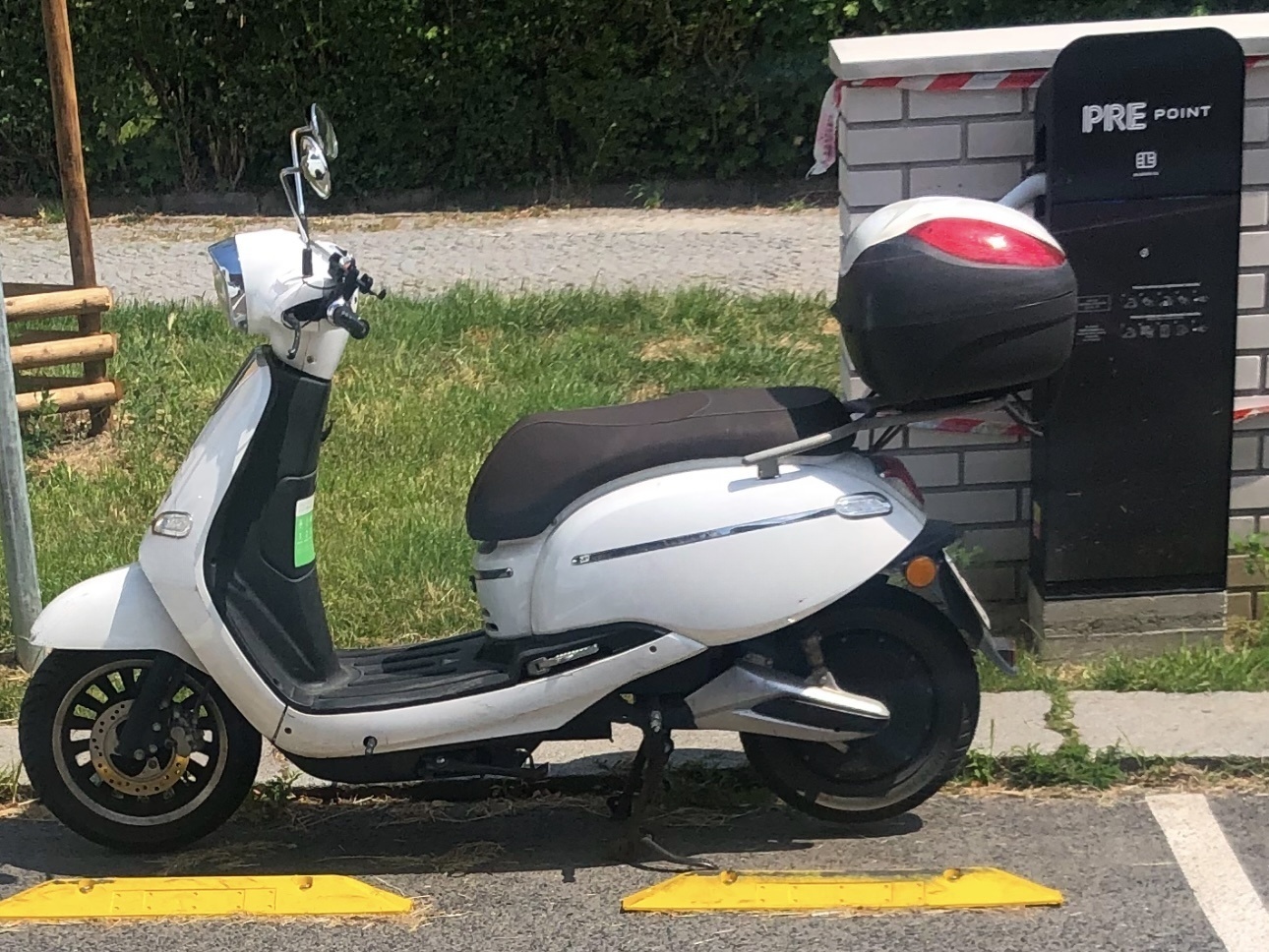Jak správně nabíjet elektrický skútr a prodloužit životnost baterie